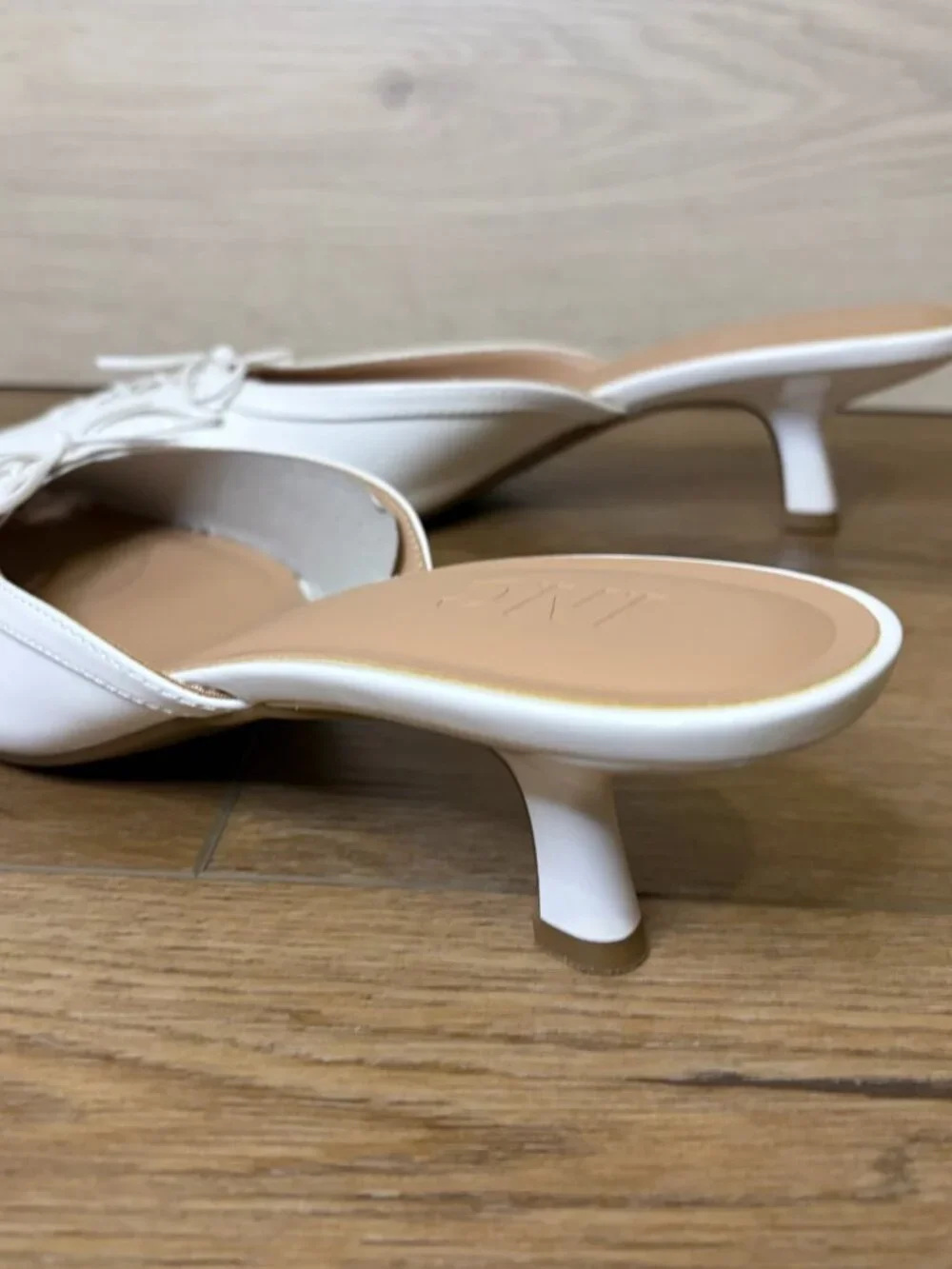 I.N.C. International Concepts Caetti Pointed Heeled Mules White Patent Size 7M